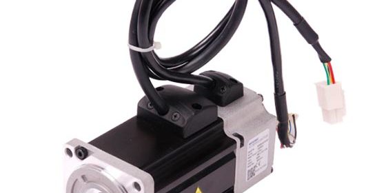 SERVOMOTOR J0400-305-4-000 SERVOMOTOR J0400-305-4-000